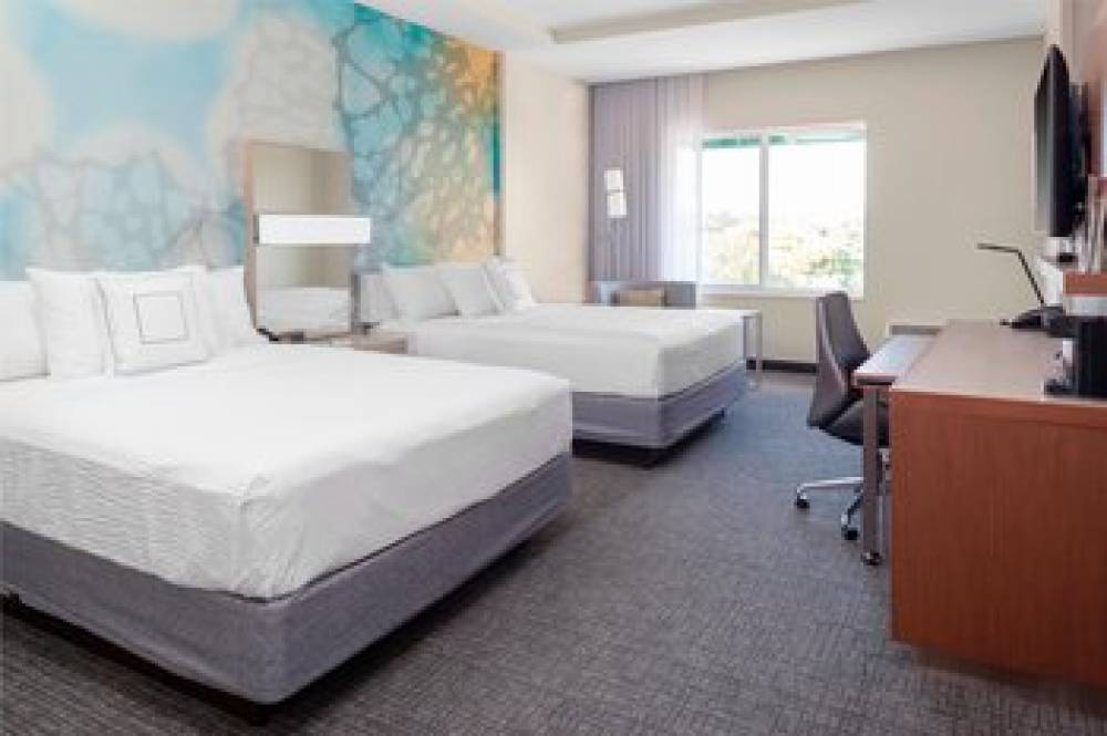 Courtyard By Marriott DeLand Historic District 7
