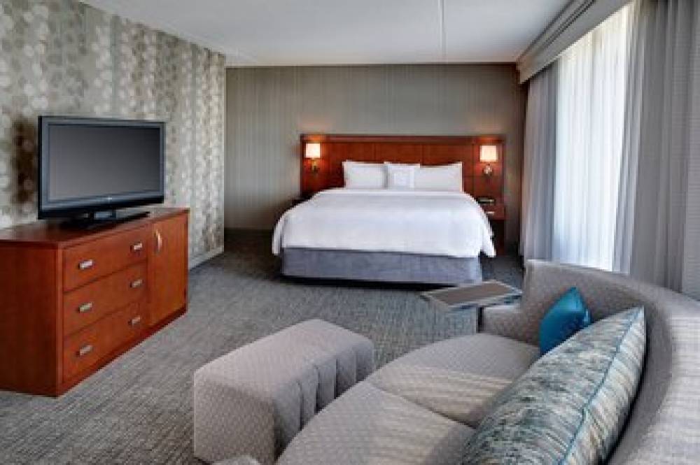 Courtyard By Marriott Detroit Downtown 9