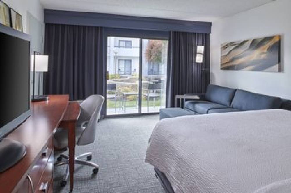Courtyard By Marriott Detroit Troy 5