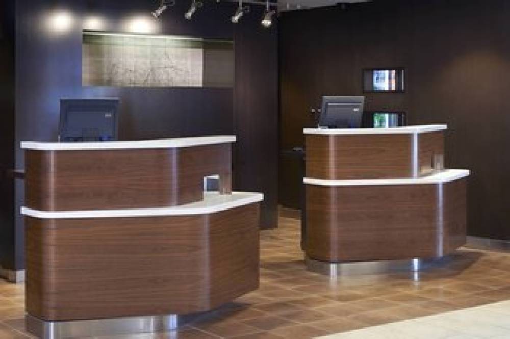 Courtyard By Marriott Detroit Troy 7