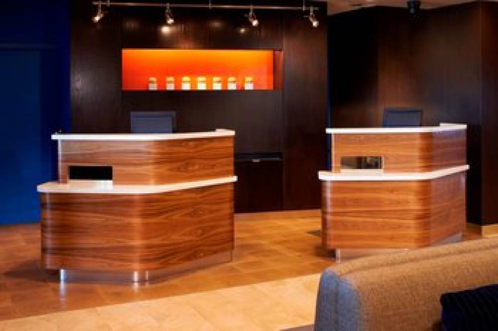 Courtyard By Marriott Detroit Utica 3