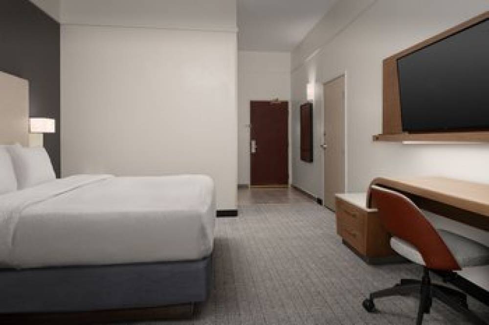 Courtyard By Marriott Dothan 7