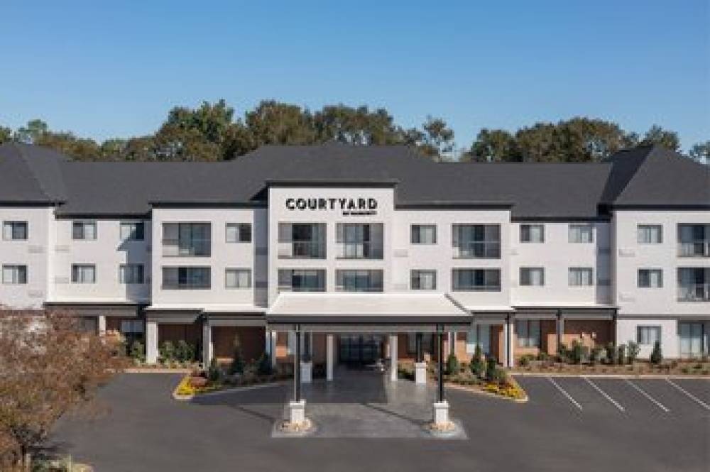 Courtyard By Marriott Dothan 2