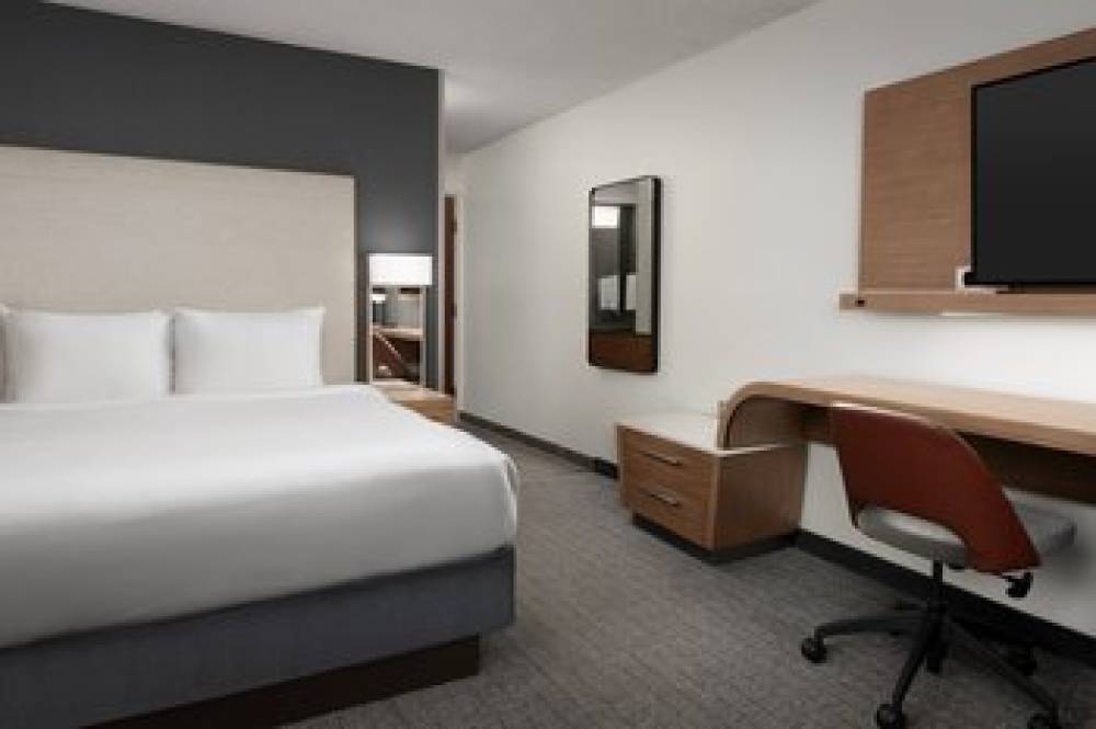 Courtyard By Marriott Dothan 8