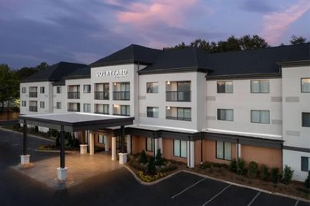 Courtyard By Marriott Dothan 1