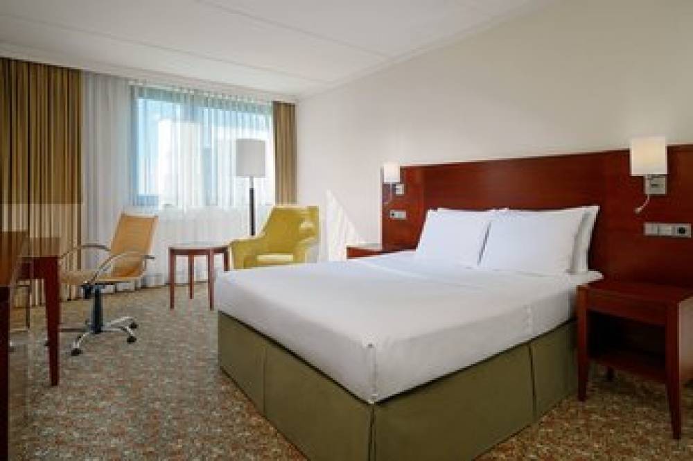 Courtyard By Marriott Duesseldorf Seestern 7