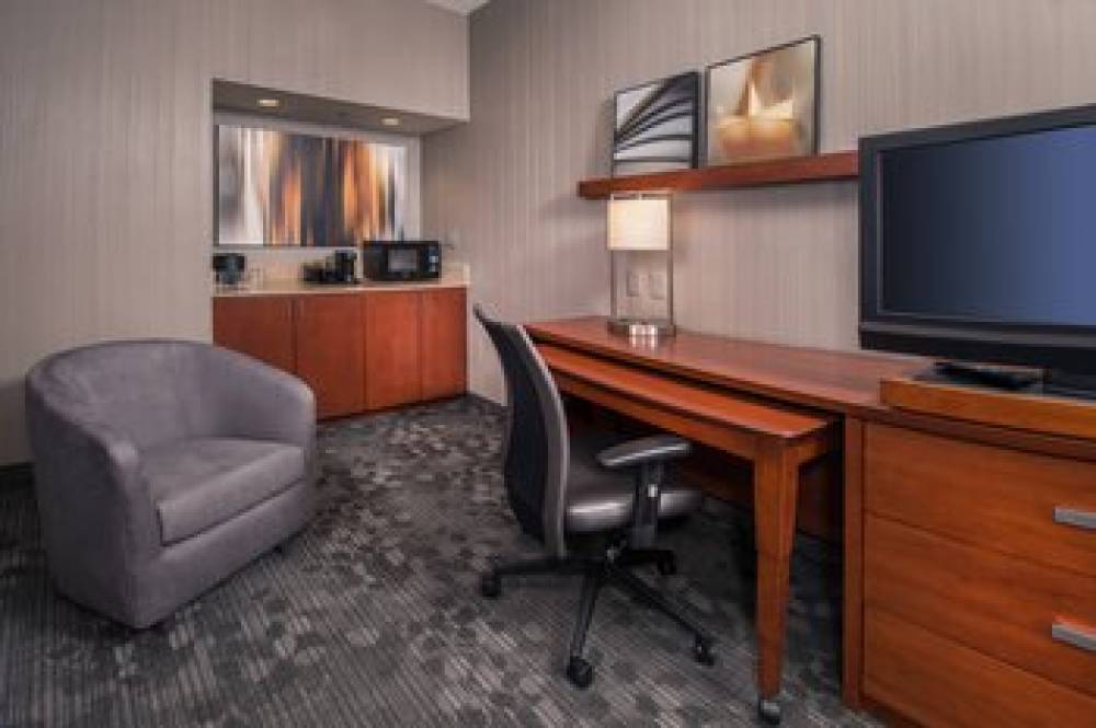 Courtyard By Marriott Dulles Airport Chantilly 10