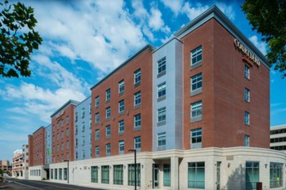 Courtyard By Marriott Edgewater NYC Area 3