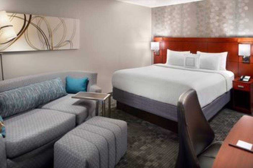 Courtyard By Marriott Fayetteville 4