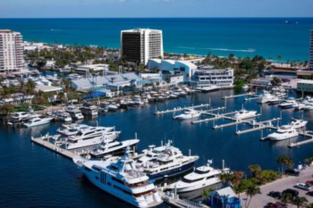 Courtyard By Marriott Fort Lauderdale Beach 2