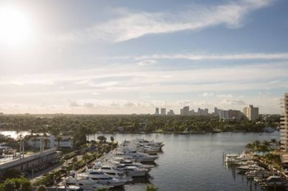 Courtyard By Marriott Fort Lauderdale Beach 10