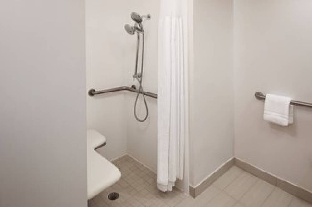Courtyard By Marriott Fort Lauderdale North-Cypress Creek 9