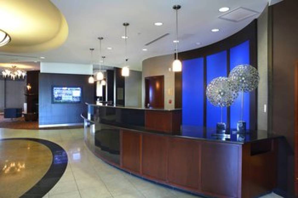 Courtyard By Marriott Hamilton 3