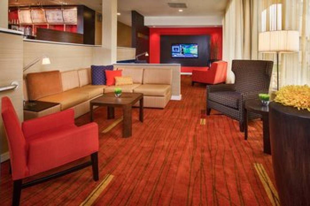 Courtyard By Marriott Hampton Coliseum Central 1