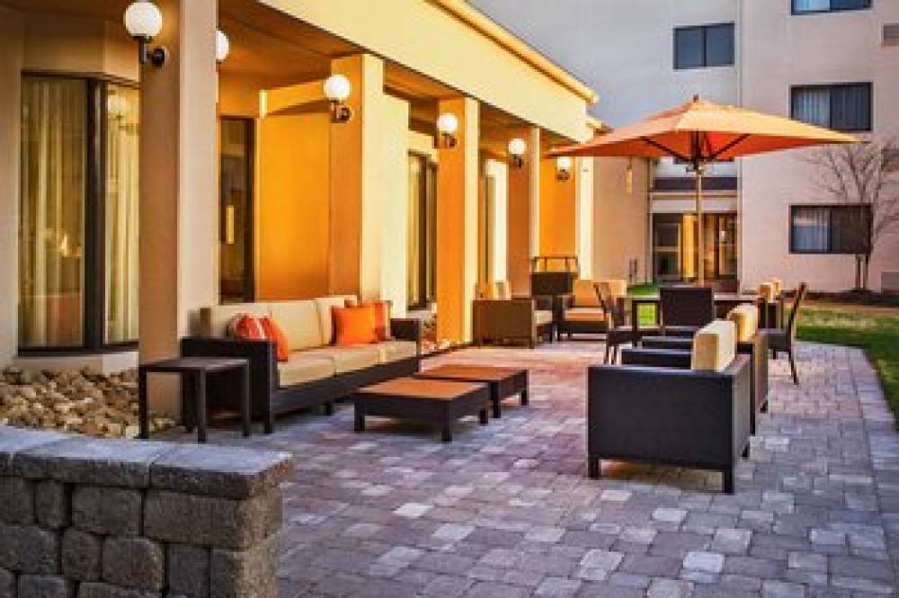 Courtyard By Marriott Hampton Coliseum Central 9