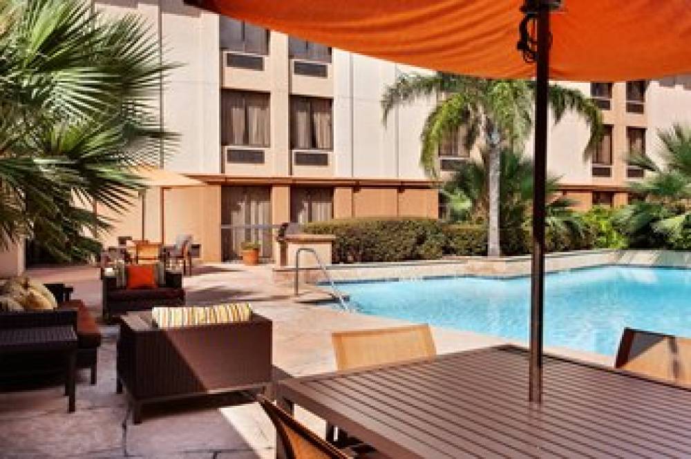 Courtyard By Marriott Houston Brookhollow