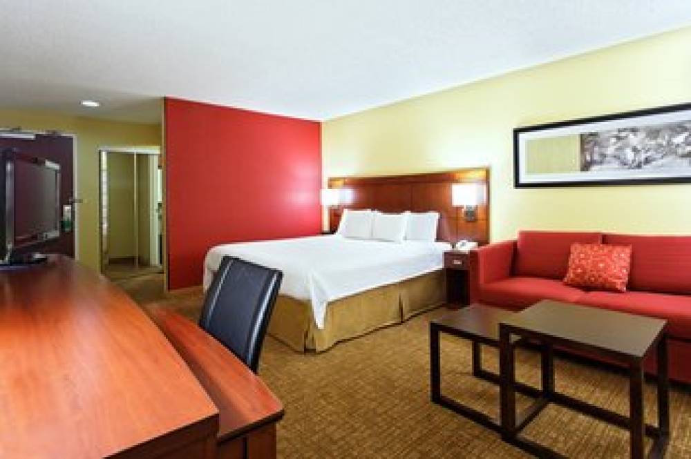 Courtyard By Marriott Houston Brookhollow 8