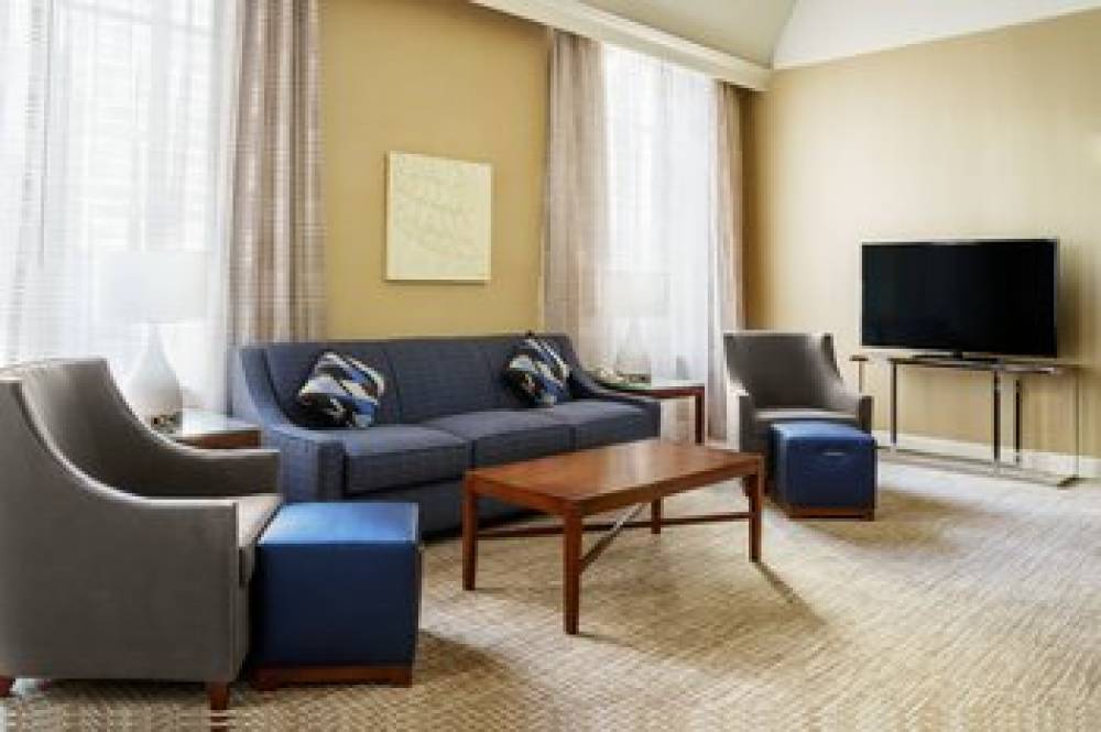 Courtyard By Marriott Houston Downtown Convention Center 5