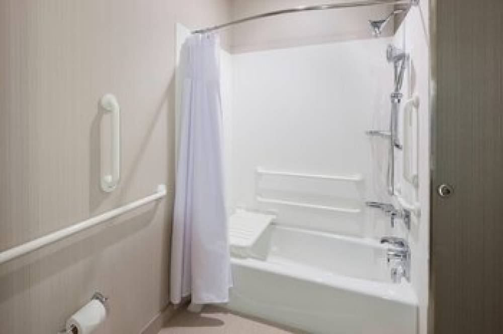 Courtyard By Marriott Houston North-Shenandoah 10