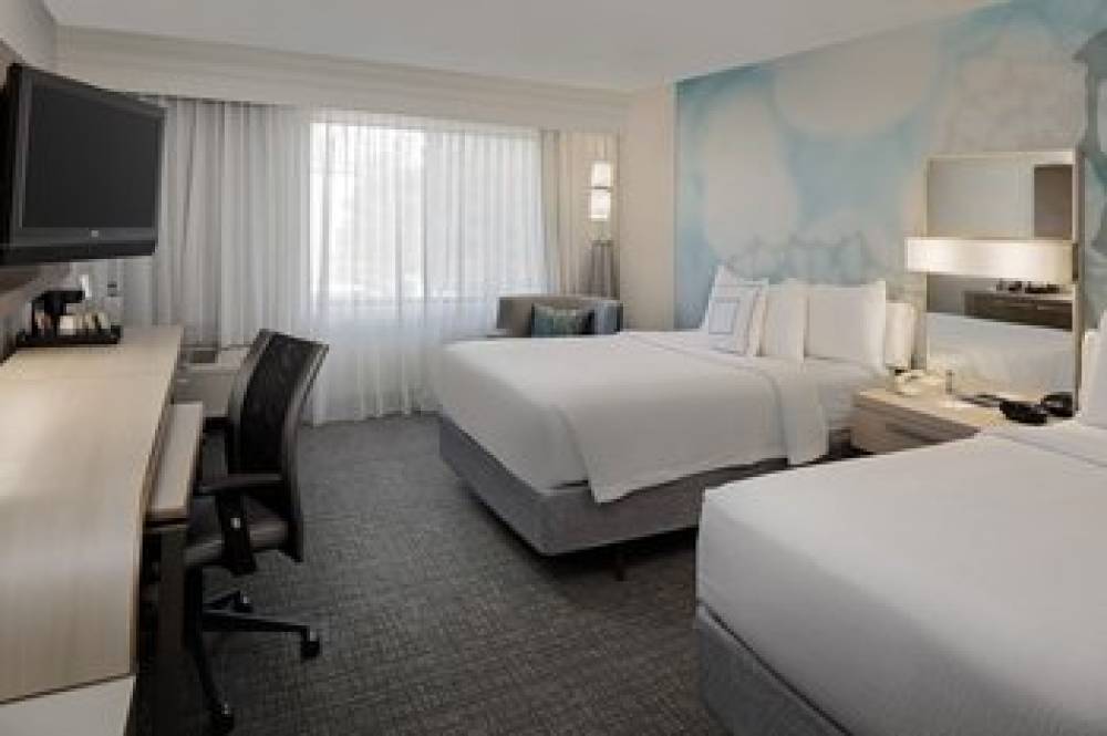 Courtyard By Marriott Houston Westchase 4