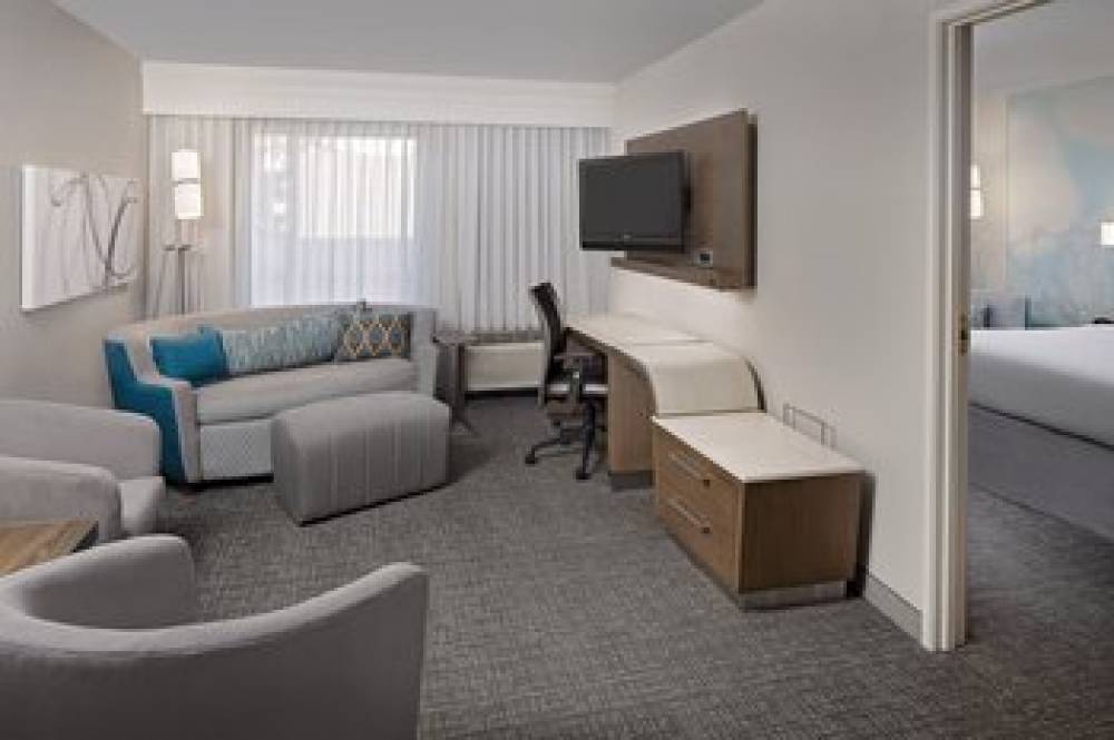 Courtyard By Marriott Houston Westchase 9