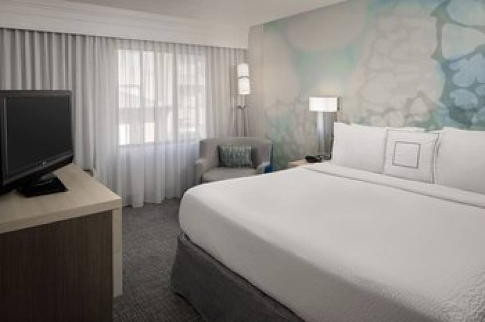 Courtyard By Marriott Houston Westchase 5