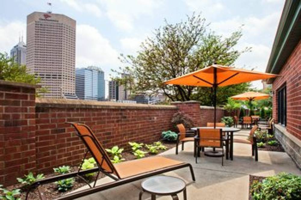 Courtyard By Marriott Indianapolis At The Capitol 6