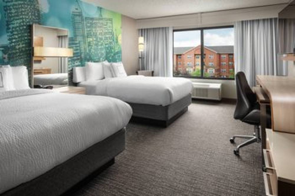 Courtyard By Marriott Indianapolis At The Capitol 7