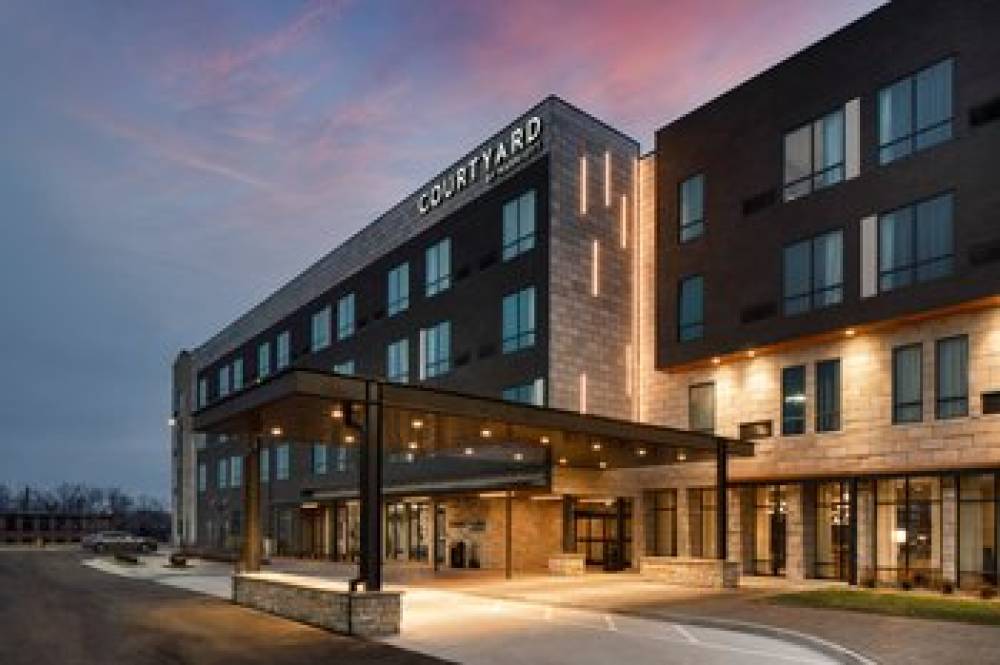 Courtyard By Marriott Jefferson City 1