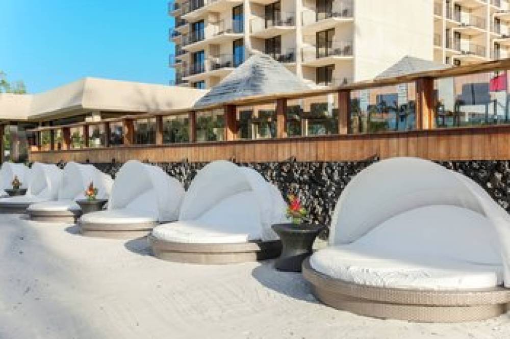 Courtyard By Marriott King Kamehamehas Kona Beach Hotel