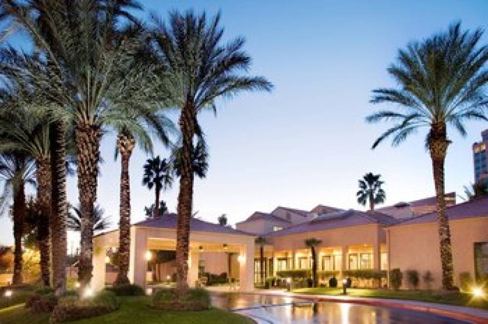 Courtyard By Marriott Las Vegas Convention Center 2