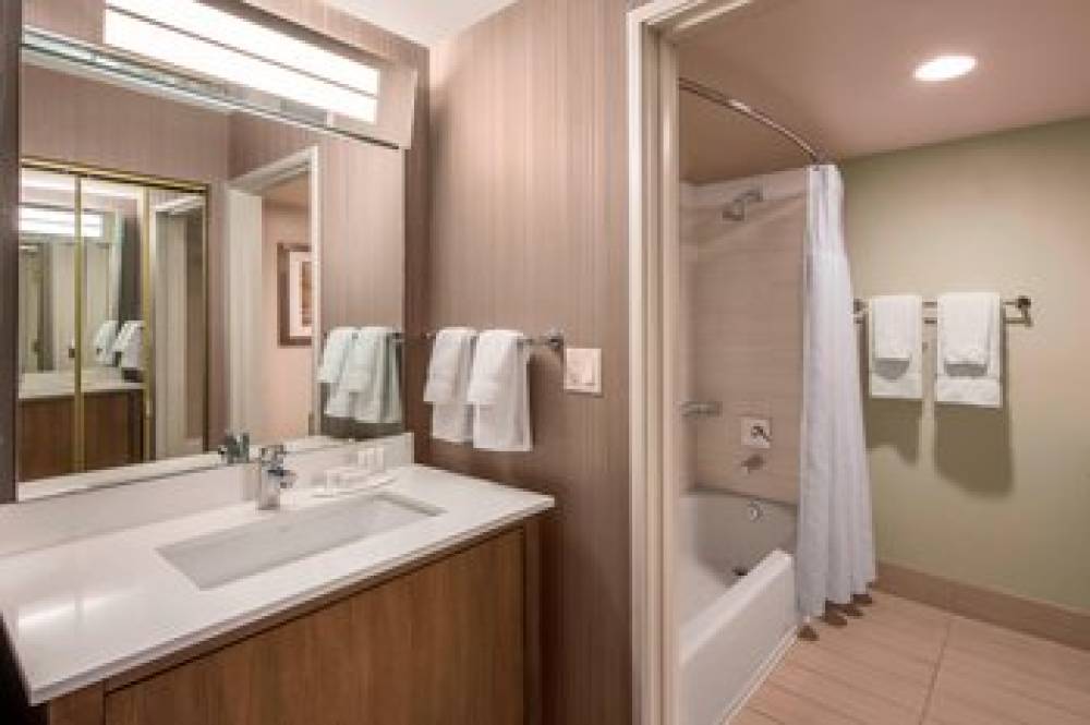 Courtyard By Marriott Las Vegas Henderson Green Valley 10