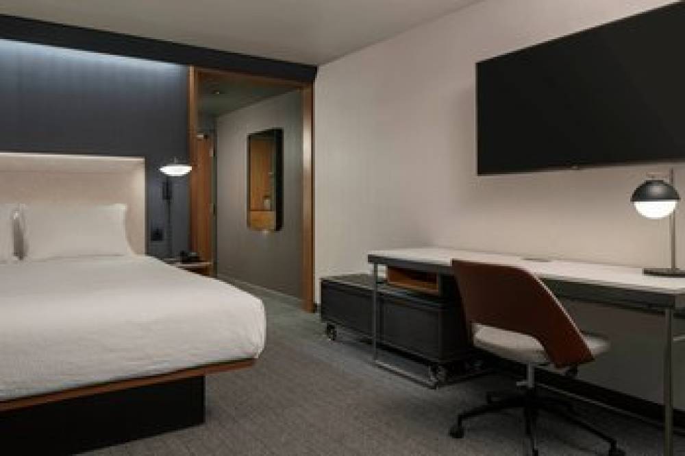 Courtyard By Marriott Laval
