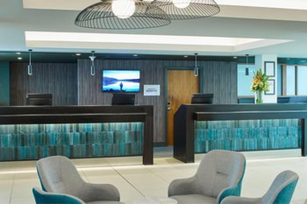 Courtyard By Marriott London Gatwick Airport 6