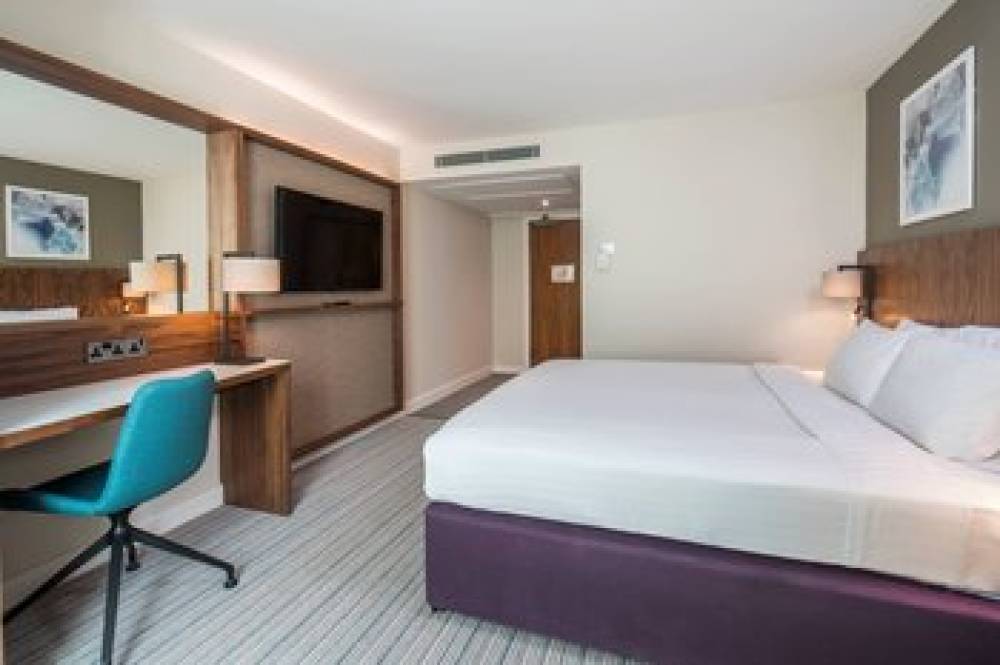 Courtyard By Marriott London Gatwick Airport 9