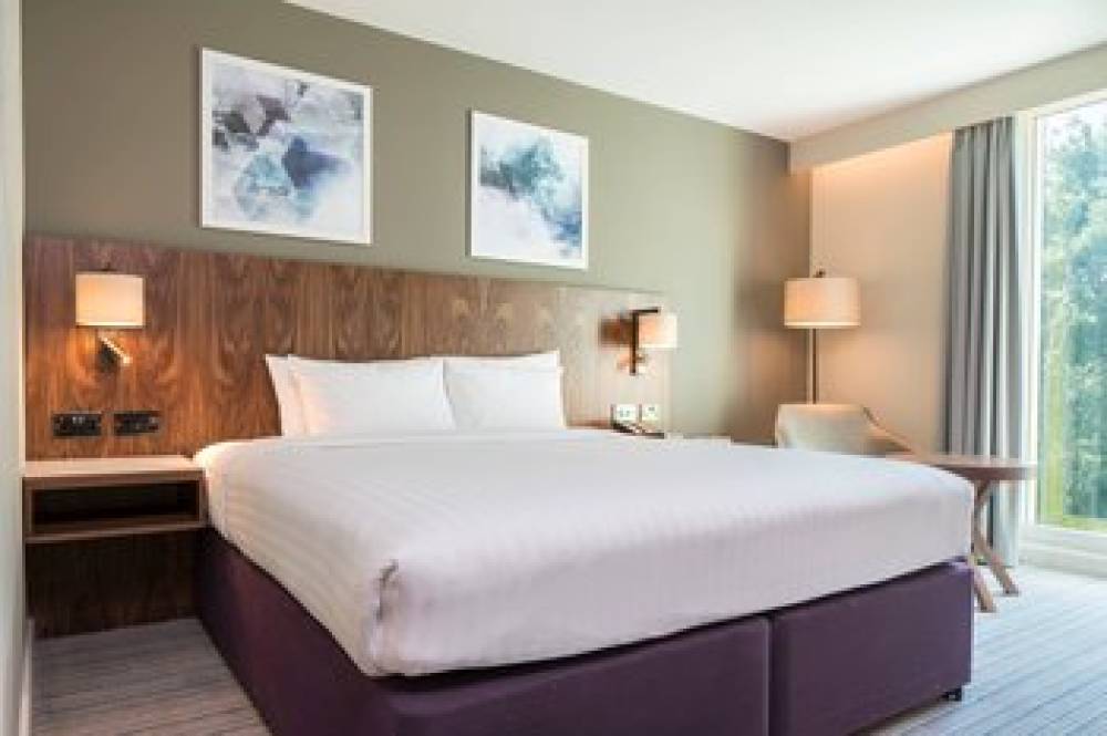 Courtyard By Marriott London Gatwick Airport 10