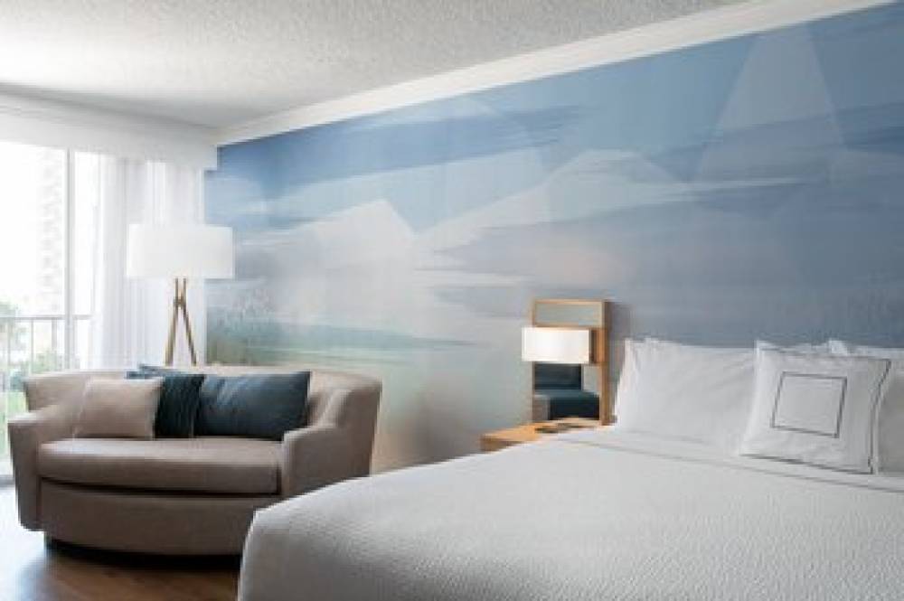 Courtyard By Marriott Long Beach Downtown 8