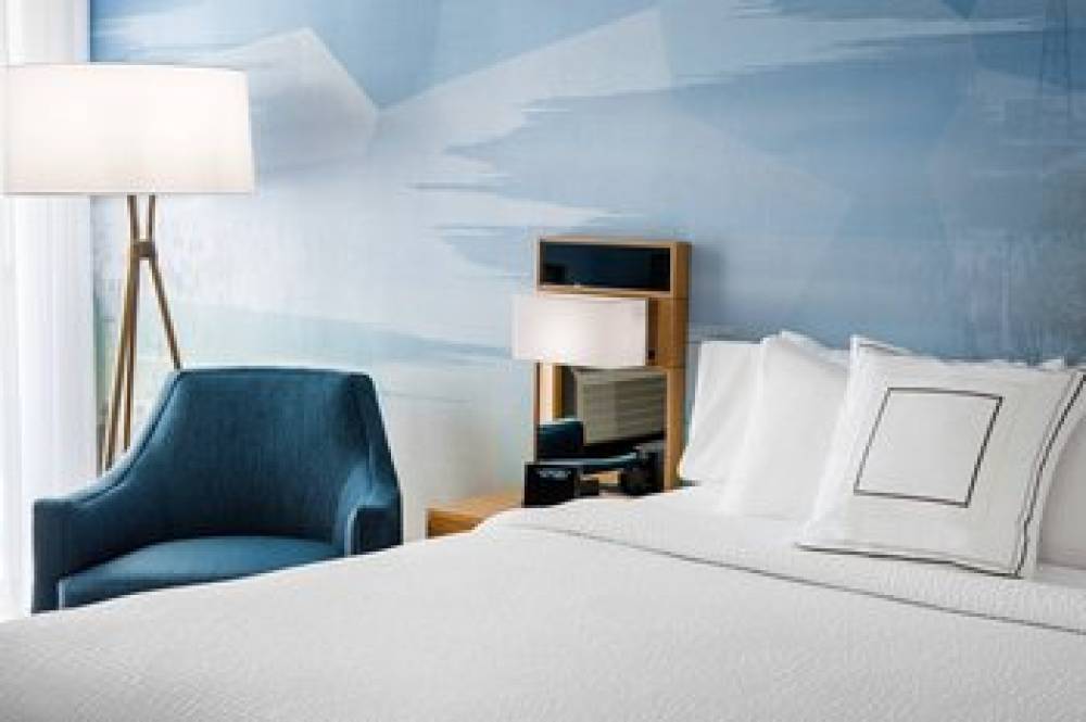 Courtyard By Marriott Long Beach Downtown 10