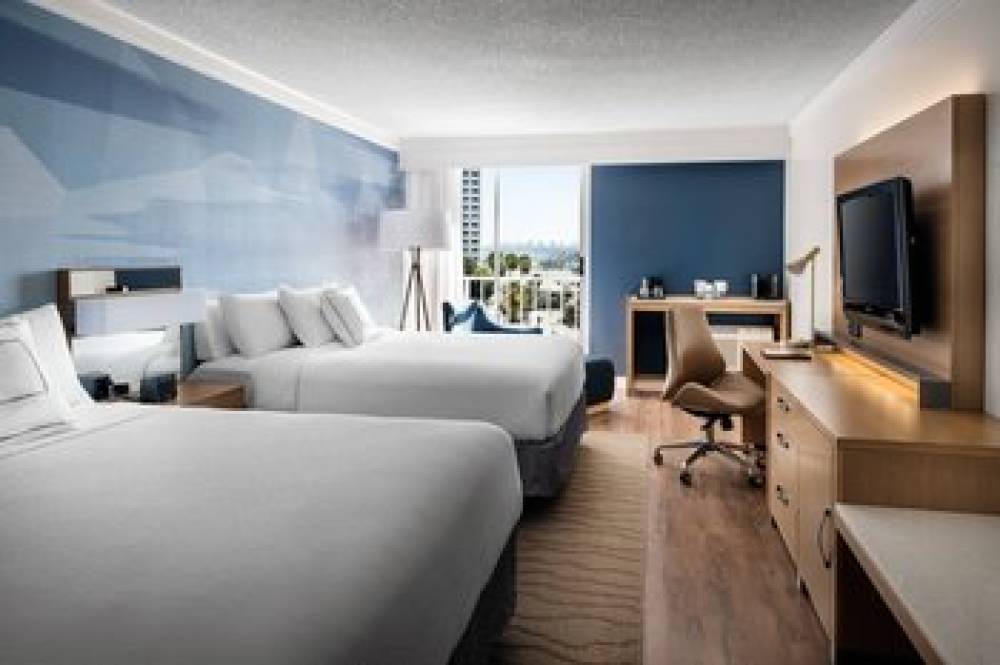 Courtyard By Marriott Long Beach Downtown 5