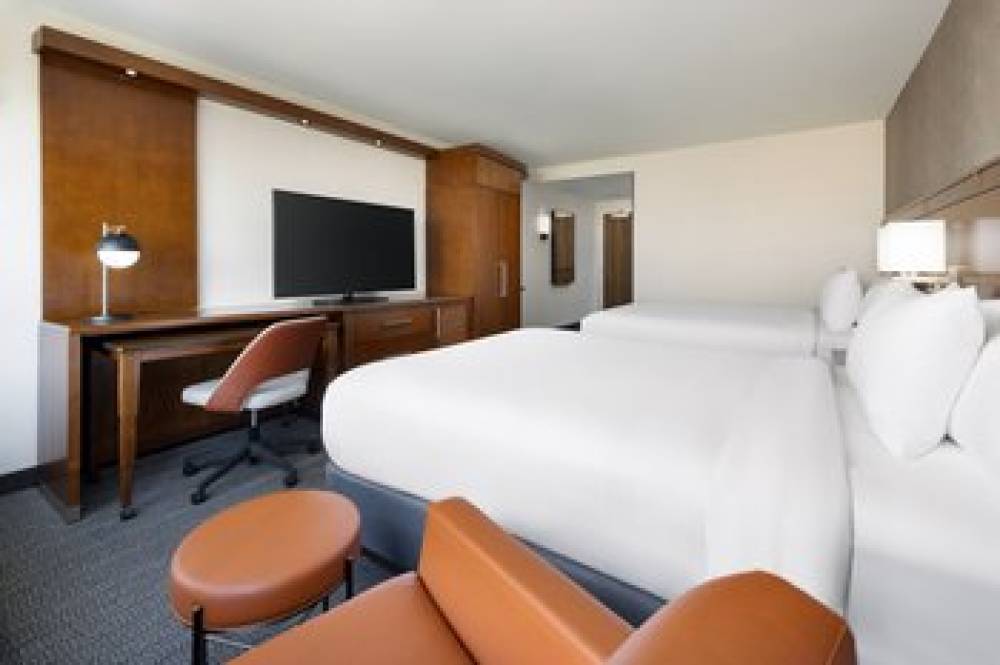Courtyard By Marriott Los Angeles Woodland Hills 8