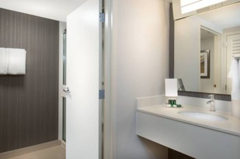 Courtyard By Marriott Lynchburg 8