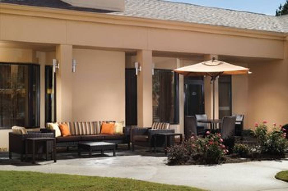 Courtyard By Marriott Macon
