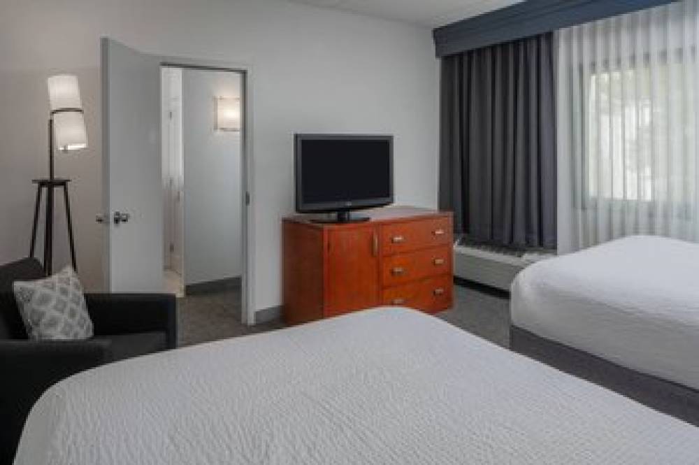 Courtyard By Marriott Memphis East-Park Avenue 5