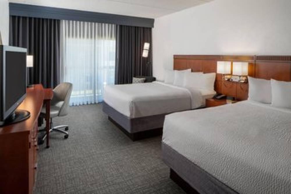 Courtyard By Marriott Memphis East-Park Avenue 9