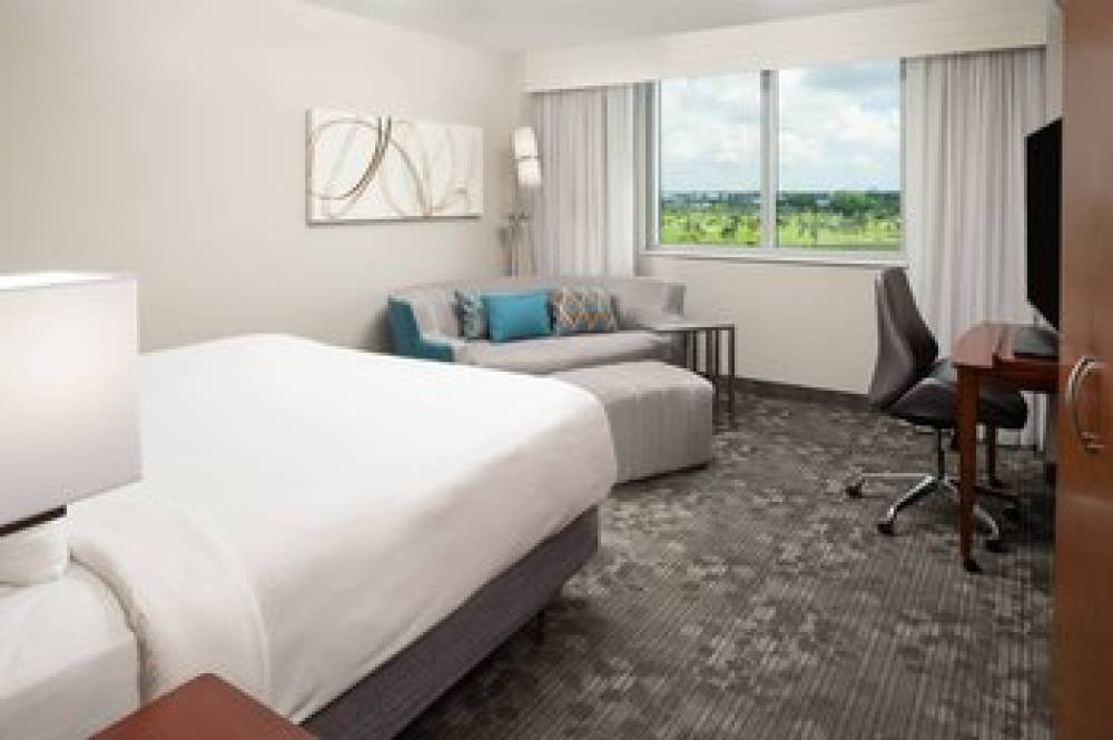Courtyard By Marriott Miami Airport 9
