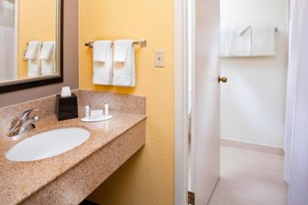 Courtyard By Marriott Miami Airport West-Doral 8