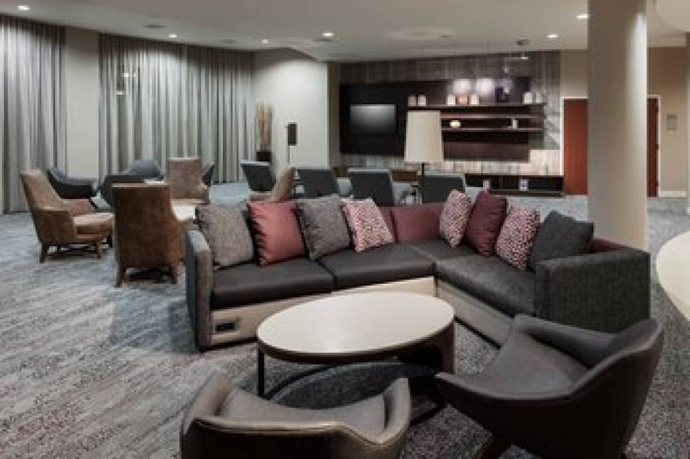 Courtyard By Marriott Miami At Dolphin Mall 4