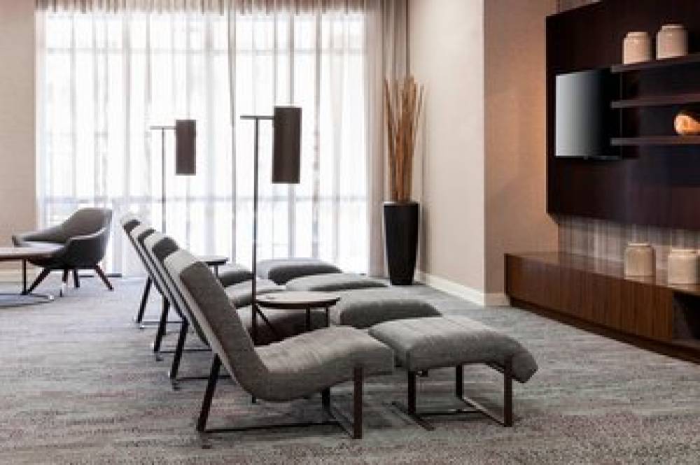 Courtyard By Marriott Miami At Dolphin Mall 5