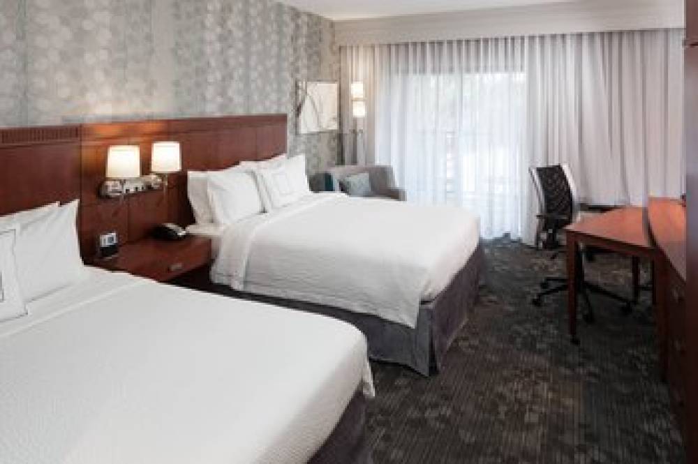Courtyard By Marriott Miami At Dolphin Mall 7