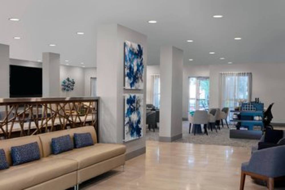 Courtyard By Marriott Miami Aventura Mall 1
